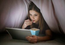 Healthy Late-Night Snacks: A Guide to Satisfying Midnight Cravings