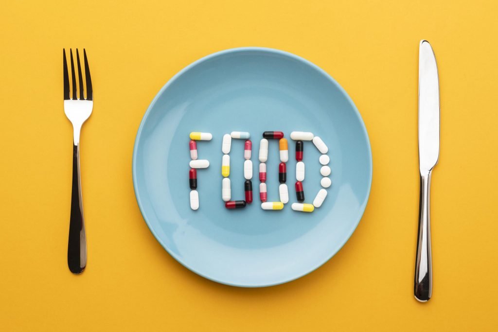 Top view cutlery food pills
