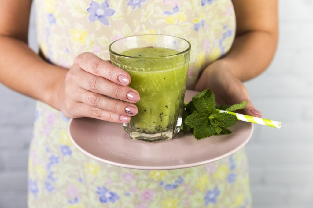 Close up homemade kiwi smoothie