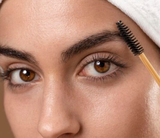How to Fill In Your Eyebrows Like A Pro? A complete guide for beginners.