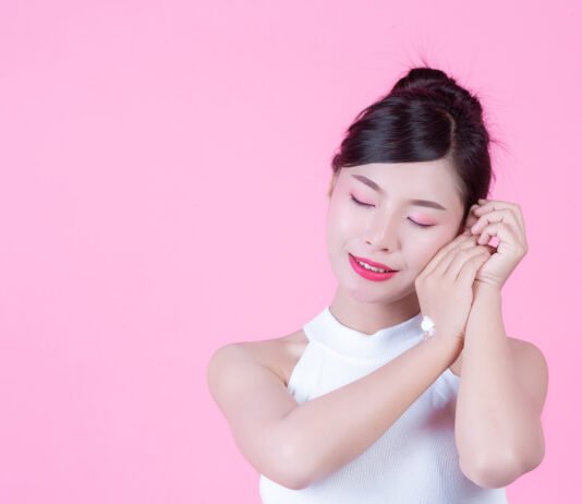 10 Basic Steps to Achieve Glass-Like Skin with Korean Skincare