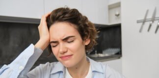 Chronic Migraine: What it is, Causes, Symptoms, and Treatments