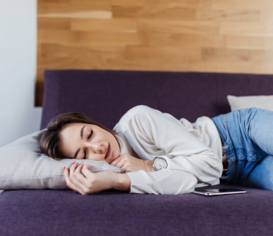 19 Simple Tips to Help You Fall Asleep Quickly