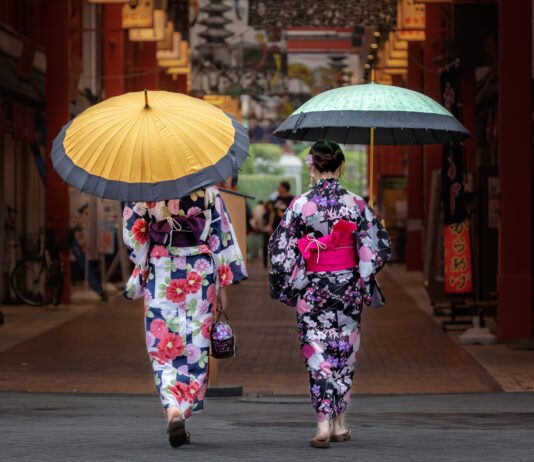 How to Use the Viral “Japanese Walking” Trend to Boost Your Health?