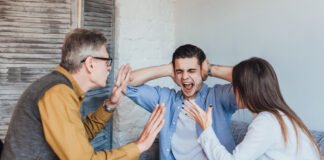 What are Family Manipulation Tactics? How to Respond to Them?